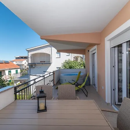 Appartement Gagula With Jacuzzi Trogir