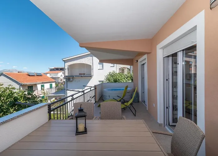 Apartamento Gagula With Jacuzzi Trogir