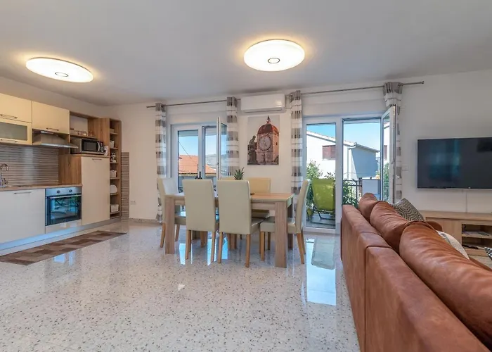 Διαμέρισμα Gagula With Jacuzzi Τρογκίρ