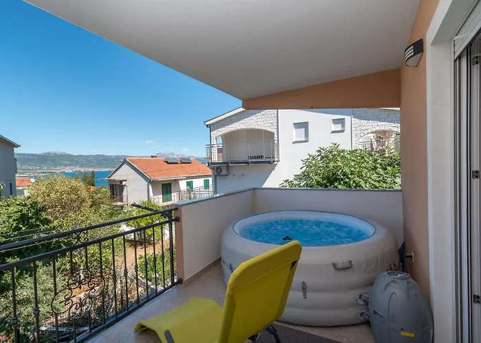 Gagula With Jacuzzi
